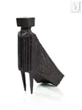 Cloaked Figure VII by Lynn Chadwick, 1977, Bronze, sculpture portant le, sold Mar 2023