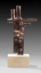 Main aux piquants (ca. 1937) by Julio González, Épreuve en bronze patiné, fonte à la cire perdue Valsuani (cachet du fondeur), sold Jun 2025