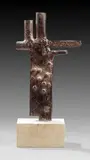 Main aux piquants (ca. 1937) by Julio González, Épreuve en bronze patiné, fonte à la cire perdue Valsuani (cachet du fondeur), sold Jun 2025