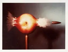Bullet Through Apple by Harold Eugene Edgerton, 1964, Tirage photographique couleur Provenance: Collection de André Lépine, archéologue subaquat, sold Jun 2026