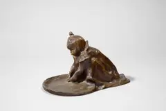 Spielendes Kind by Bernhard Hoetger, 1900, Bronze mit brauner Patina, sold Jun 2019
