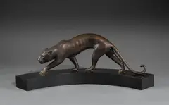 Panthère à l'affût by Georges Lavroff, Épreuve en bronze patiné sur un socle en marbre semi circulaire, sold Apr 2026