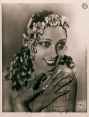 Sans titre by Josephine Baker, Photographie avec dédicace autographe signée, sold Mar 2026