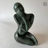 Femme nue assise by Maud du Jeu, 1999, Bronze à patine verte, sold Mar 2026