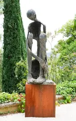 Août 96 [Autoportrait] by Robert Couturier, 1996, Épreuve en bronze à patine verte nuancée, sold Dec 2025