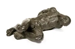 Homme nu allongé by Ettore Greco, Bronze à patine brune, sold Dec 2025