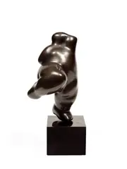 Nu féminin by Sophía Vári, Bronze à patine brune, sold Dec 2025