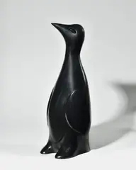 Artika by Xavier Alvarez, Bronze à patine noire, sold Mar 2026
