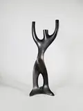 Personnage aux bras levés by Riccardo Scarpa, Epreuve en bronze à patine brun nuancé, sold Apr 2025