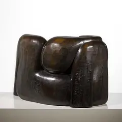 Femme accroupie by Wang Keping, 1999, Bronze à patine imitation bois, sold Dec 2015