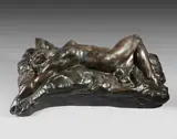 Nu allongé by Alfred Pina, Épreuve en bronze patiné, sold Nov 2024