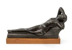 Nu féminin allongé by Raphael Schwartz, Épreuve en bronze à patine brune, sold Apr 2026