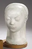 Artiste vénitien, ce sculpteur découvre la matière dans les ateliers de son oncle où il s'exerce à la taille directe. On le surnomme le "ciseau de verre". Ce n' by Riccardo Scarpa, Plâtre, sold Oct 2019