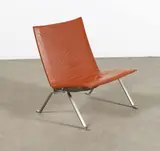 Chauffeuse modèle «PK22 by Poul Kjaerholm, Acier et cuir caramel, Ivan Schlechter Ivan Schlechter, caramel leather and steel Edition, sold Jun 2021