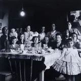 Repas de fête en famille by Virgilio Viéitez Bértolo, Tirage cibachrome, sold May 2018