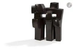 Mère-Porte by Parvine Curie, 1972, Épreuve en bronze à patine brune, sold Nov 2025