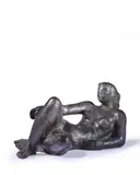 Femme nue accoudée et allongée by Antoniucci Volti, Bronze à patine brune, sold Jun 2025