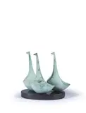 Trois oies by Guy Geymann, 1999, Bronze à patine vert de gris, sold May 2025