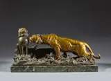 et BARBEDIENNE Fondeur. Tigre dans les ruines by Georges Gardet, Bronze à double patine mordorée et brune, sold Mar 2025