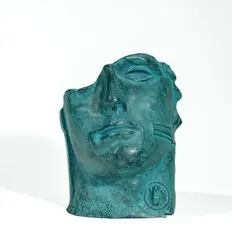 Centurion by Igor Mitoraj, 1985, Épreuve en bronze à patine verte, sold Oct 2025