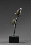 Moineaux branchés by Irénée Rochard, Bronze à double patine verte et brune signée sur la branche Socle quadrangulaire en marbre, sold Sep 2025