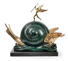 L'escargot et l'ange, 1977-2023 by Salvador Dalí, Épreuve posthume en bronze patiné et doré, sold Nov 2025