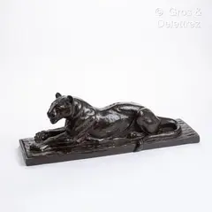 Lionne couchée by Maurice Prost, Epreuve en bronze à la cire perdue patinée brun, sold Jun 2025