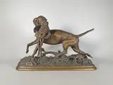 Chien tenant un faisan by Christophe Fratin, Epreuve en bronze à patine brun nuancé, sold Jul 2022