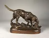 Chien à l'arrêt sur un perdreau by Prosper Lecourtier, Epreuve en bronze à patine brun nuancé, sold Dec 2021