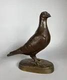 Le pigeon by Albert Laplanche, Epreuve en bronze à patine brun-rouge nuancé, sold Dec 2021