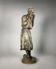 Arabe en prière by Antoine Bofill, Epreuve en bronze à patine polychrome, sold Mar 2021