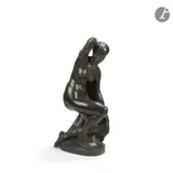 Sortie de bain by Émile Popineau, Épreuve en bronze à patine vert-anthracite, sold Oct 2025
