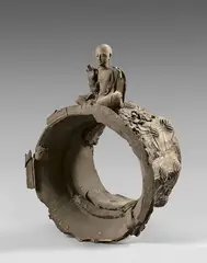Bouddha assis sur un tronc by Georges Jeanclos, 1989, Terre cuite, sold Apr 2024