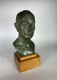 Buste d'homme by Pedro Loaizola, 1951, Epreuve en bronze à patine verte, sold Jul 2020