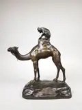 Le singe méhariste by Georges Vacossin, Epreuve en bronze à double patine brun clair et brun nuancé, sold Mar 2020