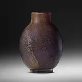 Bollicine vase, model 11009 by Carlo Scarpa, c. 1934, bollicine glass with gold leaf, sold Mar 2023