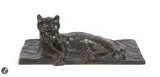 Chat allongé by Théophile Steinlen, Épreuve en bronze à patine brune, sold Sep 2025