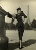 Sans titre by Maurice Tabard, Photographie de mode devant la tour Eiffel, vers, sold Feb 2013
