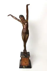 Danseuse égyptienne by Demeter H. Chipăruş, Épreuve en bronze à patine dorée nuancée et traces de patine colorée, sold Nov 2022