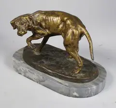 Chien d'arrêt by Pierre Albert Laplanche, Epreuve en bronze à patine vieil or, sold Dec 2018