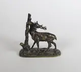Le cerf à la feuille by Pierre-Jules Mêne, Epreuve en bronze à patine brun nuancé, sold Jun 2018
