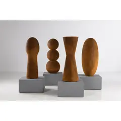 Peckham Bollards (Peg, Snowman, Penis and Oval) by Antony Gormley, 2001, Fonte de fer rouillé reposant sur socles en bois peint, sold Jan 2021