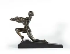 L'Offrande by Amedeo Gennarelli, Épreuve en bronze argenté oxydé sur socle en marbre noir, sold Nov 2023