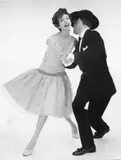 Sans titre by John French, Photographie de mode pour Nettie Vogues, mannequins danseurs de tango, vers, sold Mar 2011