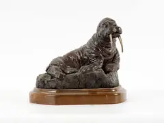 Morse by Shalom Bloom, Bronze sur base en pierre et en bois, sold Oct 2023