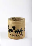 Cylindre en by Gaston Chaissac, Terre cuite avec signes peints sur l’extérieur, non daté [1962], sold Jun 2021