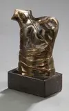 Cuirasse II by Gor Mitoraj, 1986, Bronze à patine dorée sur un socle rectangulaire en marbre, sold Dec 2021