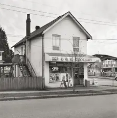 Corner Store by Jeff Wall, 2009, Original-Kartonkassette mit 4, sold Nov 2011
