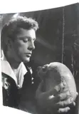 SIGNED] RICHARD BURTON, signed, b/w/ photo (creased), 5.5 x 4.5 inches. by Filmstar Photo, print (other), offered Apr 2026