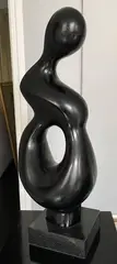 Maternité by Xavier Alvarez, Bronze à patine noire, sold Feb 2021